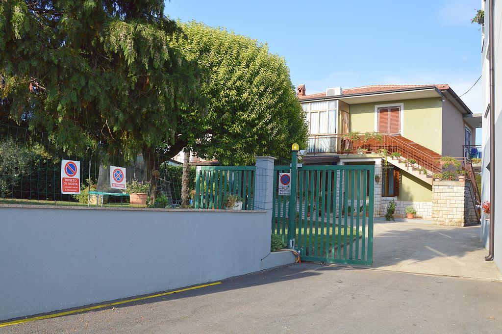 Ferienwohnung Giardino Umag Exterior foto